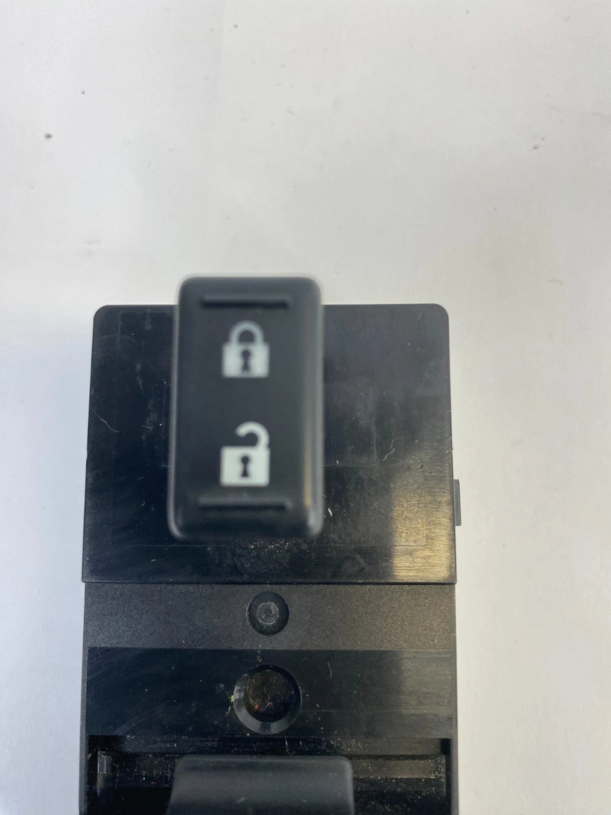 2003-2007 INFINITI G35 FRONT RIGHT PASSENGER DOOR WINDOW SWITCH 25411-JK40A OEM