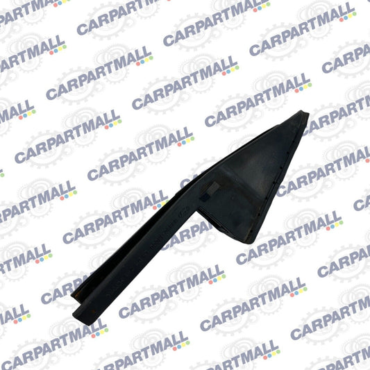 12-17 Hyundai Accent SEDAN Rear Left Door Exterior Corner Molding 83830-1R000