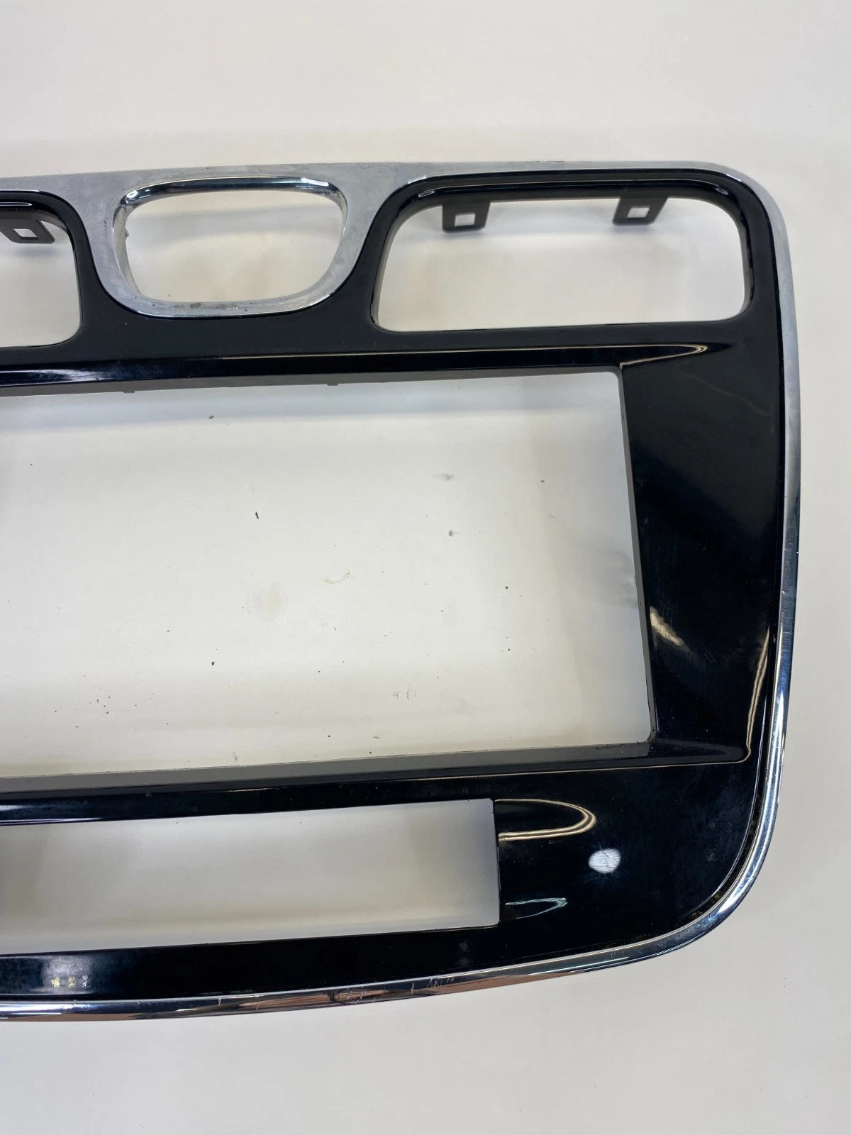 2011-2014 CHRYSLER 200 CENTER DASH RADIO CLOCK & HAZARD SWITCH BEZEL TRIM OEM