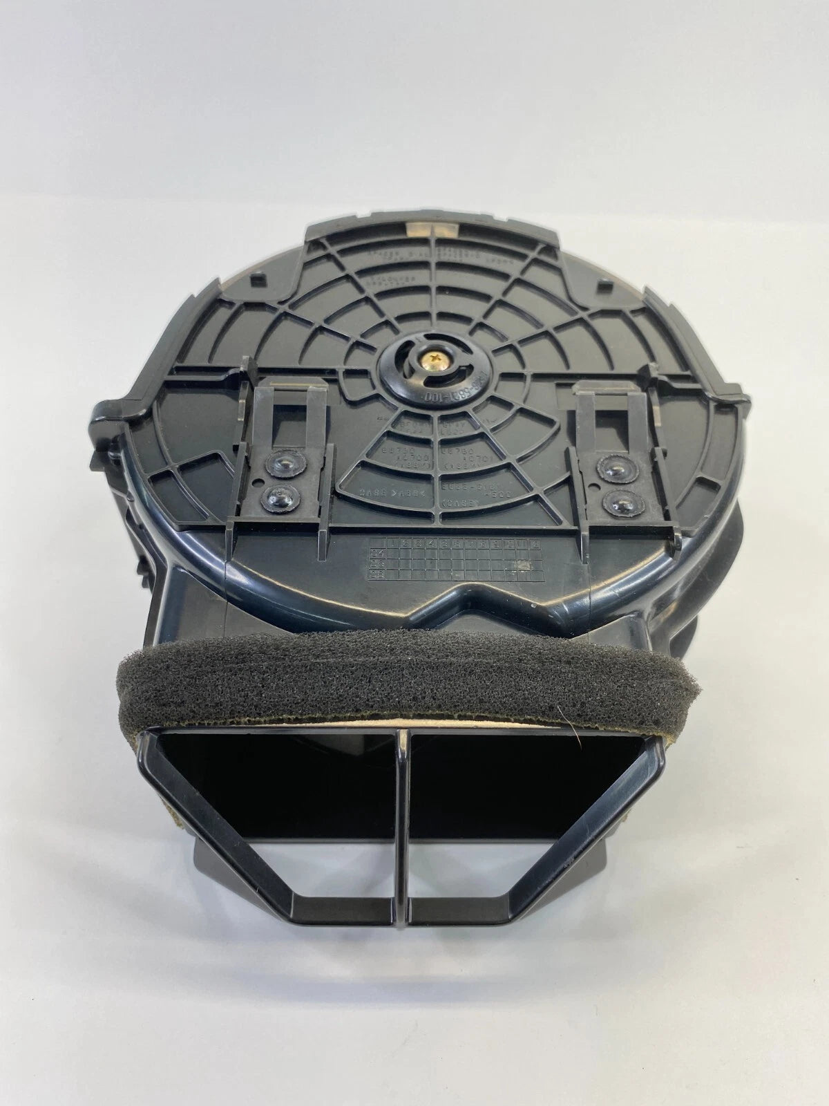 2005-2007 INFINITI G35 DASH RIGHT PASSENGER OUTER A/C AIR VENT OUTLET 68760AC701
