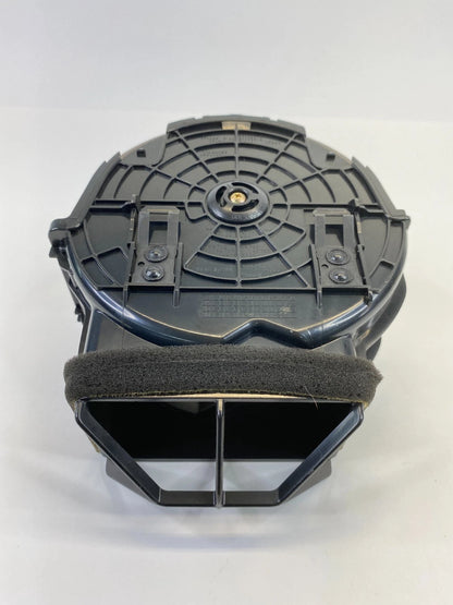 2005-2007 INFINITI G35 DASH RIGHT PASSENGER OUTER A/C AIR VENT OUTLET 68760AC701
