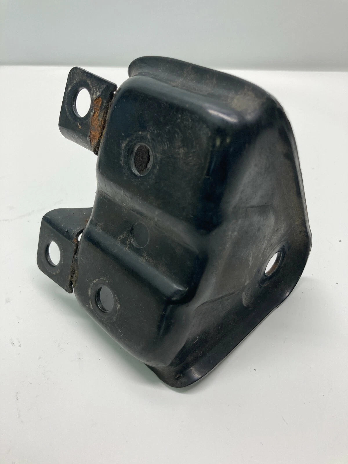 2001 2002 2003 2004 KIA RIO AT AUTO TRANSMISSION BRACKET MOUNT SUPPORT OEM
