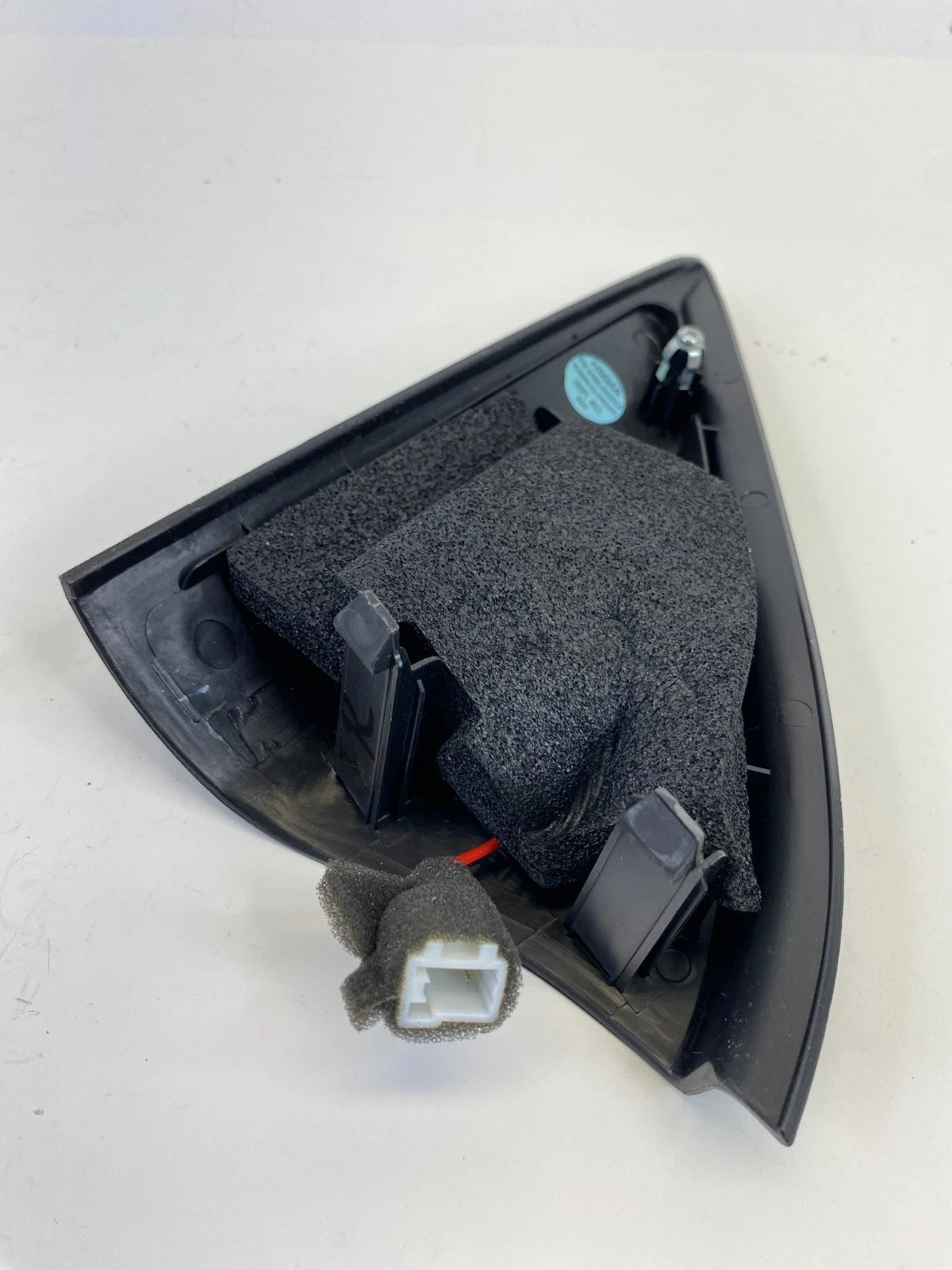2007-2012 Hyundai Santa Fe Front Right Door Corner Cover w/ Tweeter 87660-0W020