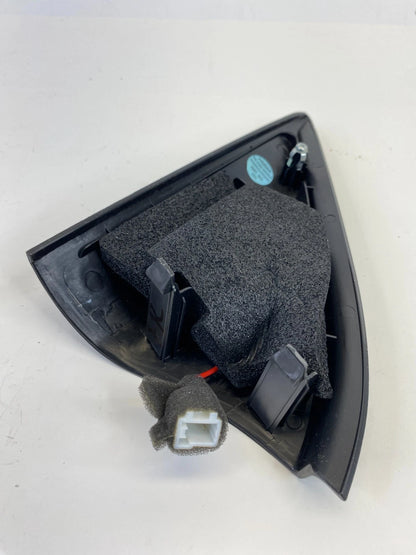 2007-2012 Hyundai Santa Fe Front Right Door Corner Cover w/ Tweeter 87660-0W020