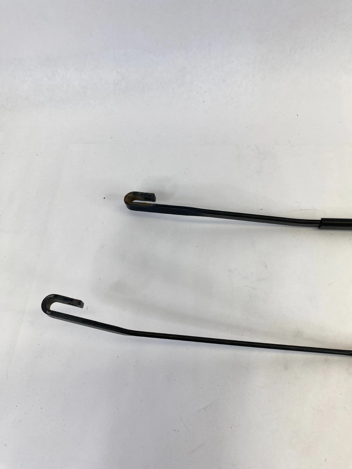 2010-2014 SUBARU OUTBACK LEGACY FRONT LEFT & RIGHT WINDSHIELD WIPER ARMS SET OEM