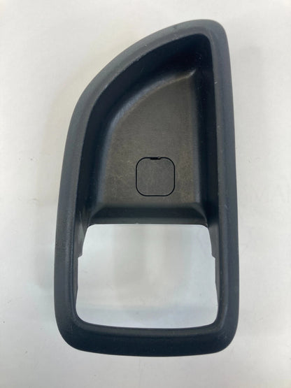 10-13 KIA SOUL REAR RIGHT SIDE INNER DOOR HANDLE COVER BEZEL TRIM 82611-2K100