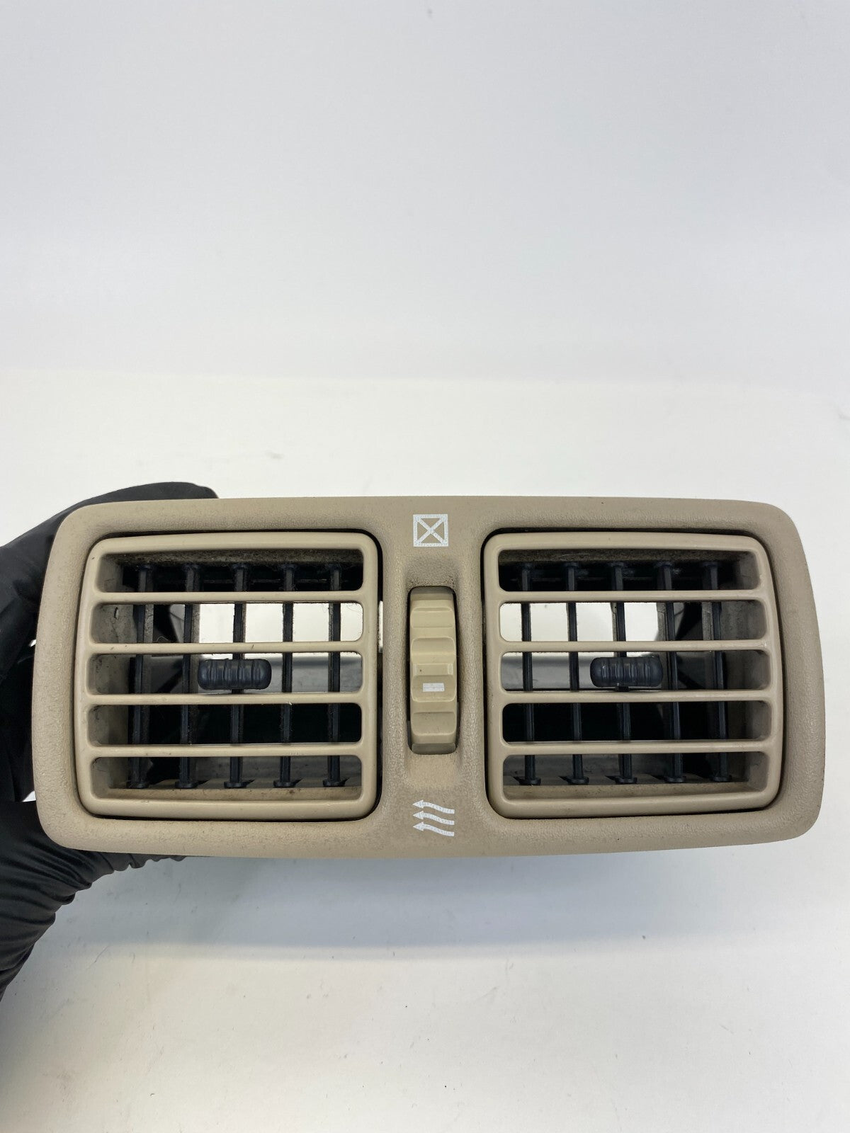 1998-2005 Lexus GS300 Rear Center Console AC Air Vent Grill Duct 58860-30020 OEM