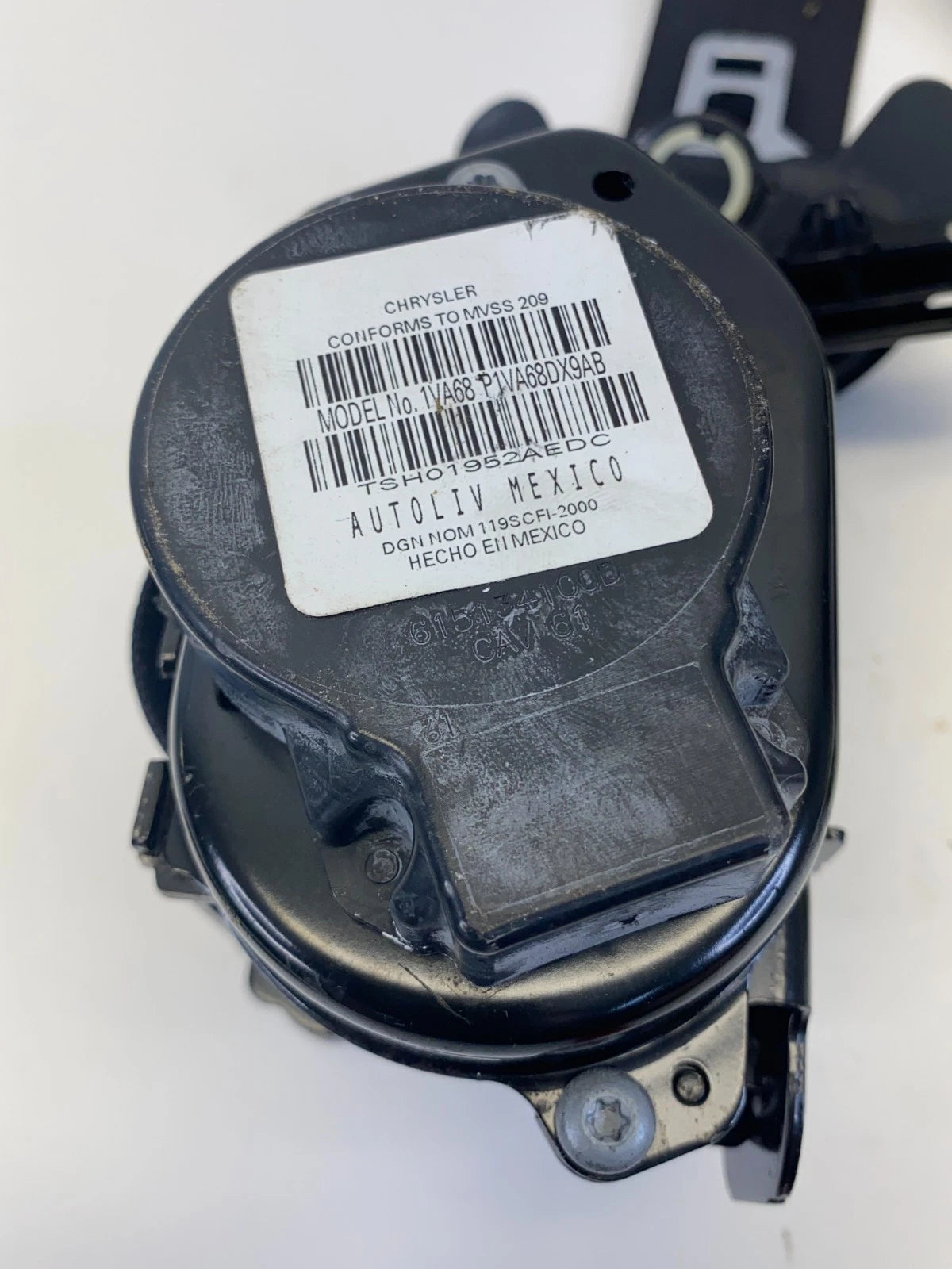 15-17 CHRYSLER 200 FRONT RIGHT SIDE SEAT BELT RETRACTOR PRETENSIONER 621746200G