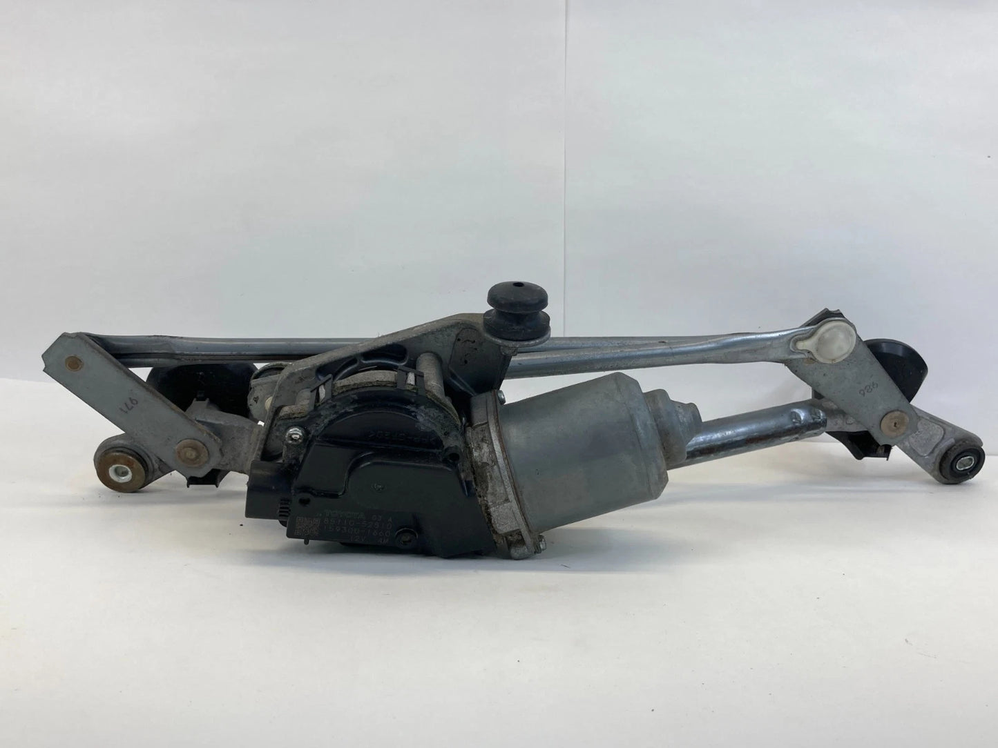 2007-2011 TOYOTA YARIS HBACK FRONT WINDSHIELD WIPER MOTOR W/ LINKAGE 85110-52510