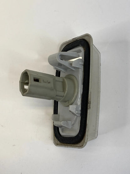 2003-2008 TOYOTA COROLLA REAR TRUNK LEFT OR RIGHT LICENSE PLATE LIGHT LAMP OEM