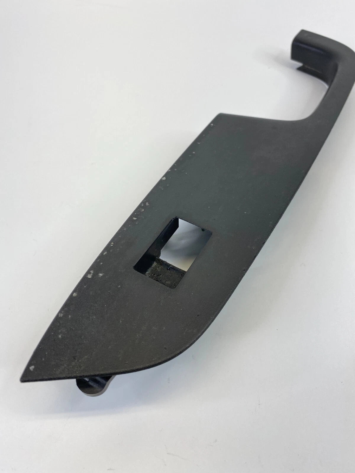 2010-2017 CHEVROLET EQUINOX FRONT RIGHT SIDE WINDOW SWITCH TRIM BEZEL 25946839