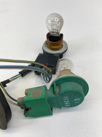 2010 CHRSYLER TOWN & COUNTRY REAR LEFT WIRING HARNESS TAIL LIGHT TAILLIGHT OEM