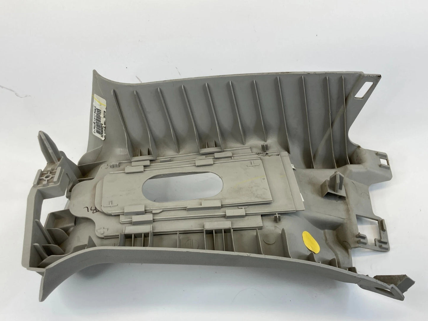 2009-2014 VOLKSWAGEN ROUTAN REAR LEFT C PILLAR UPPER COVER PANEL TRIM 0ZR09E83AG