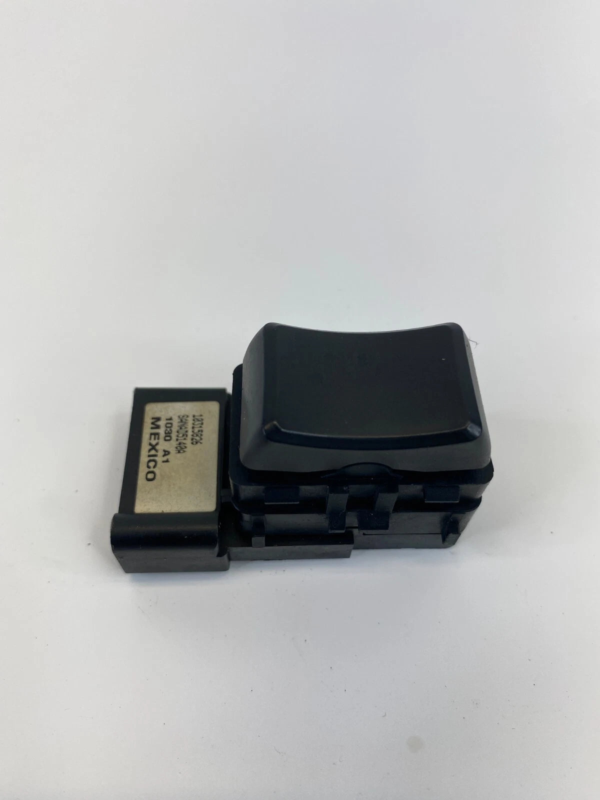 2004-2016 CADILLAC SRX FRONT RIGHT SEAT POWER LUMBAR CONTROL SWITCH 10315826