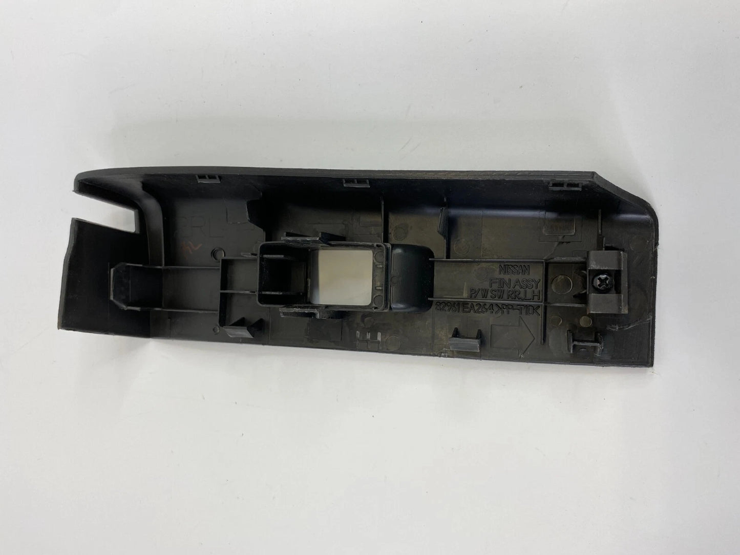 2005-2015 NISSAN XTERRA REAR LEFT SIDE DOOR POWER WINDOW SWITCH BEZEL 82961EA264