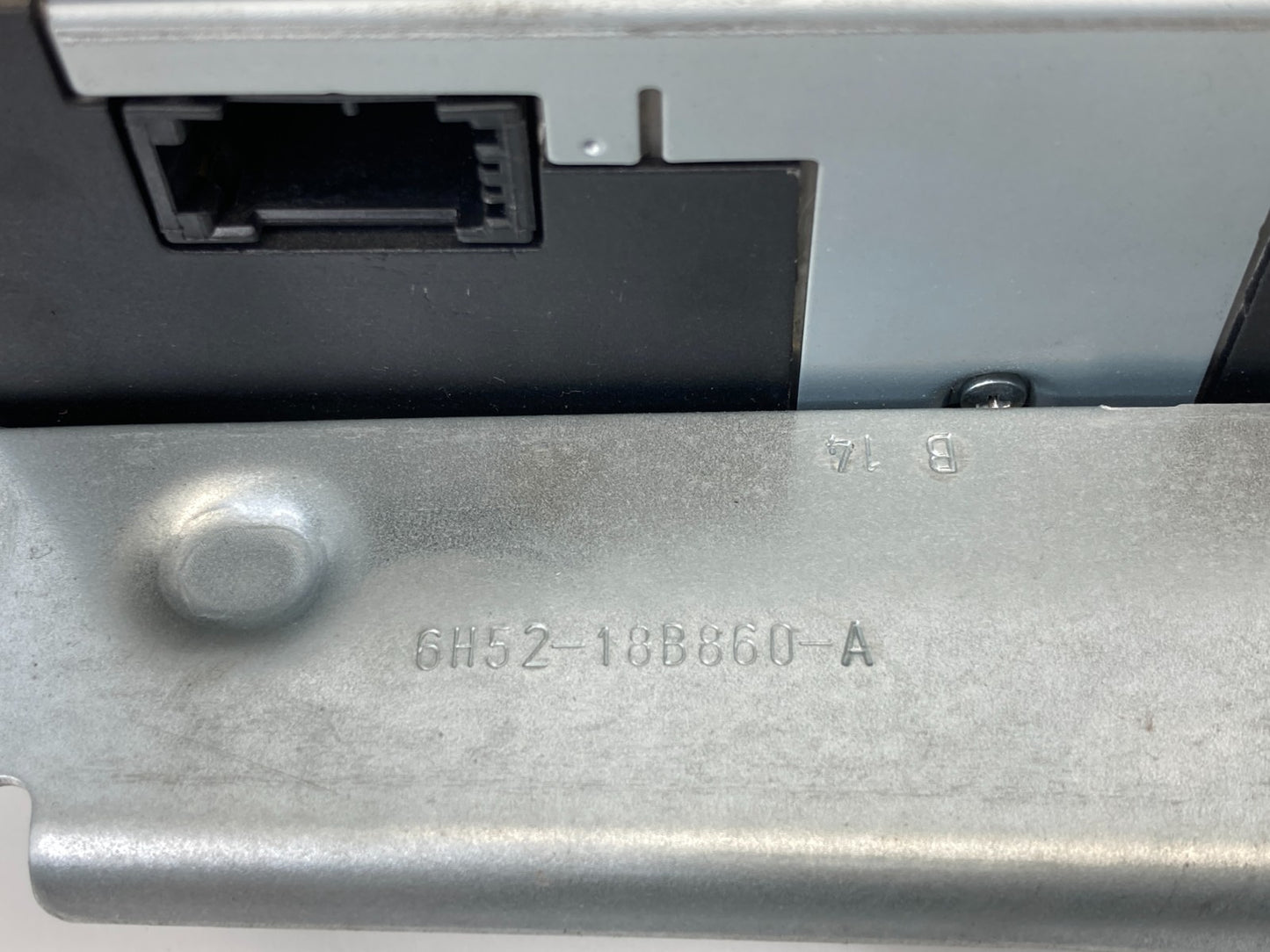 2008-2012 Land Rover LR2 Radio Audio Amplifier AMP Stereo 6H52-18C808-AC OEM