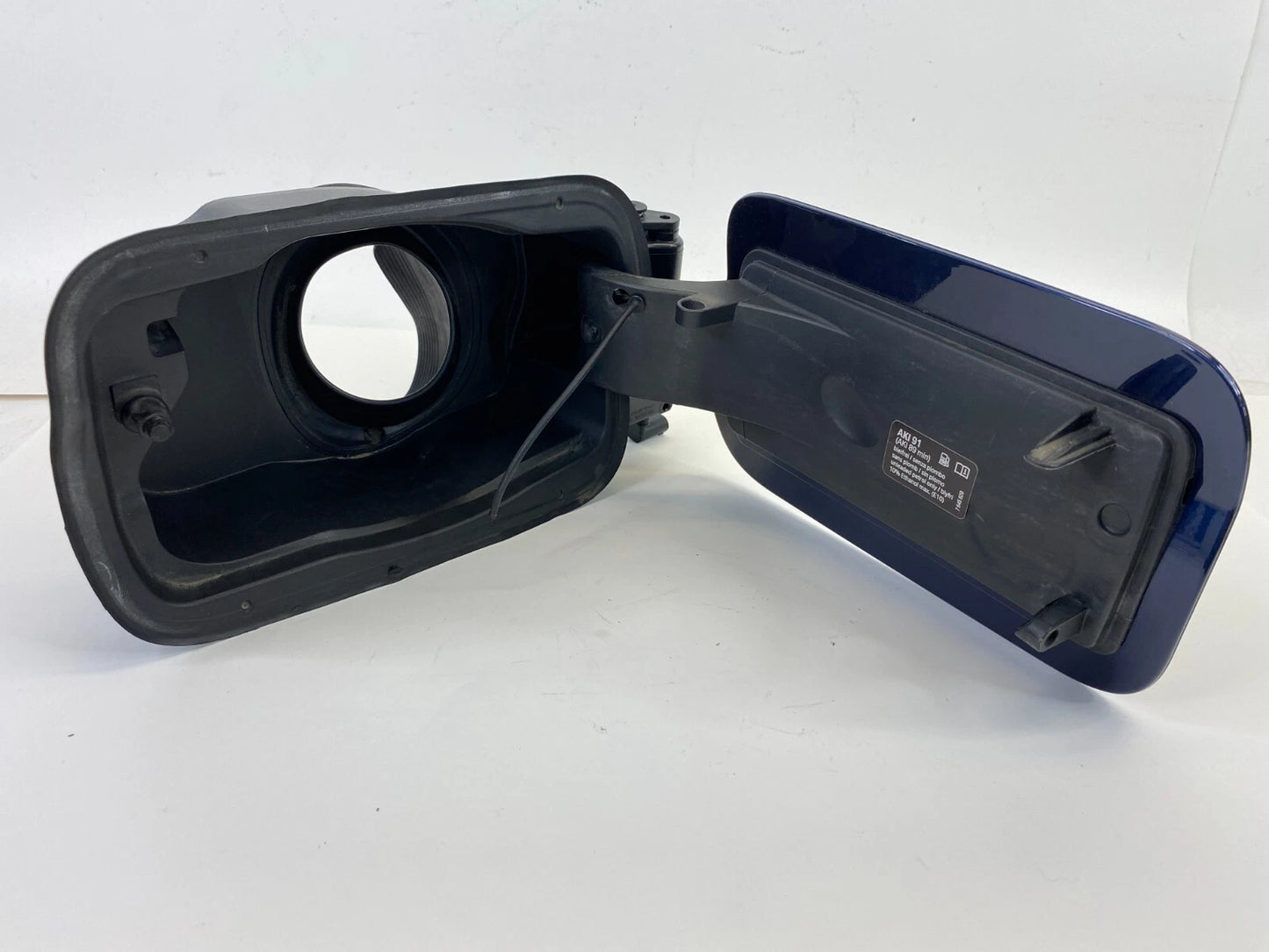 2011-2017 BMW X3 F25 FUEL FILLER DOOR GAS TANK COVER W/ ACTUATOR & POCKET OEM