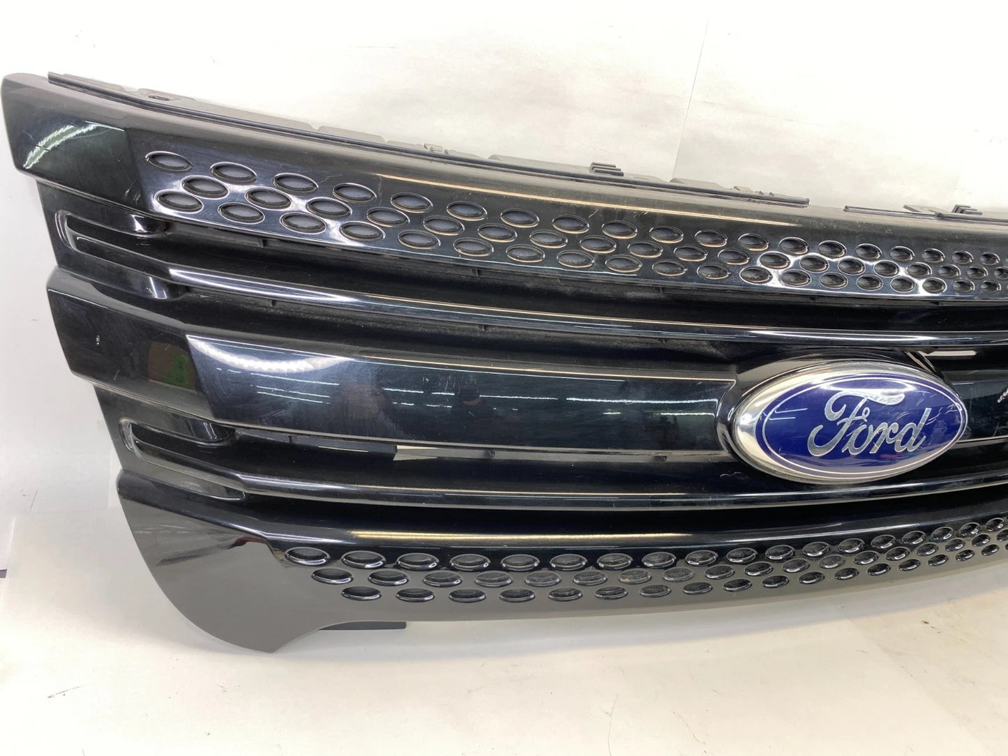 2013-2015 FORD POLICE INTERCEPTOR UTILITY 11-15 EXPLORER FRONT UPPER GRILLE OEM