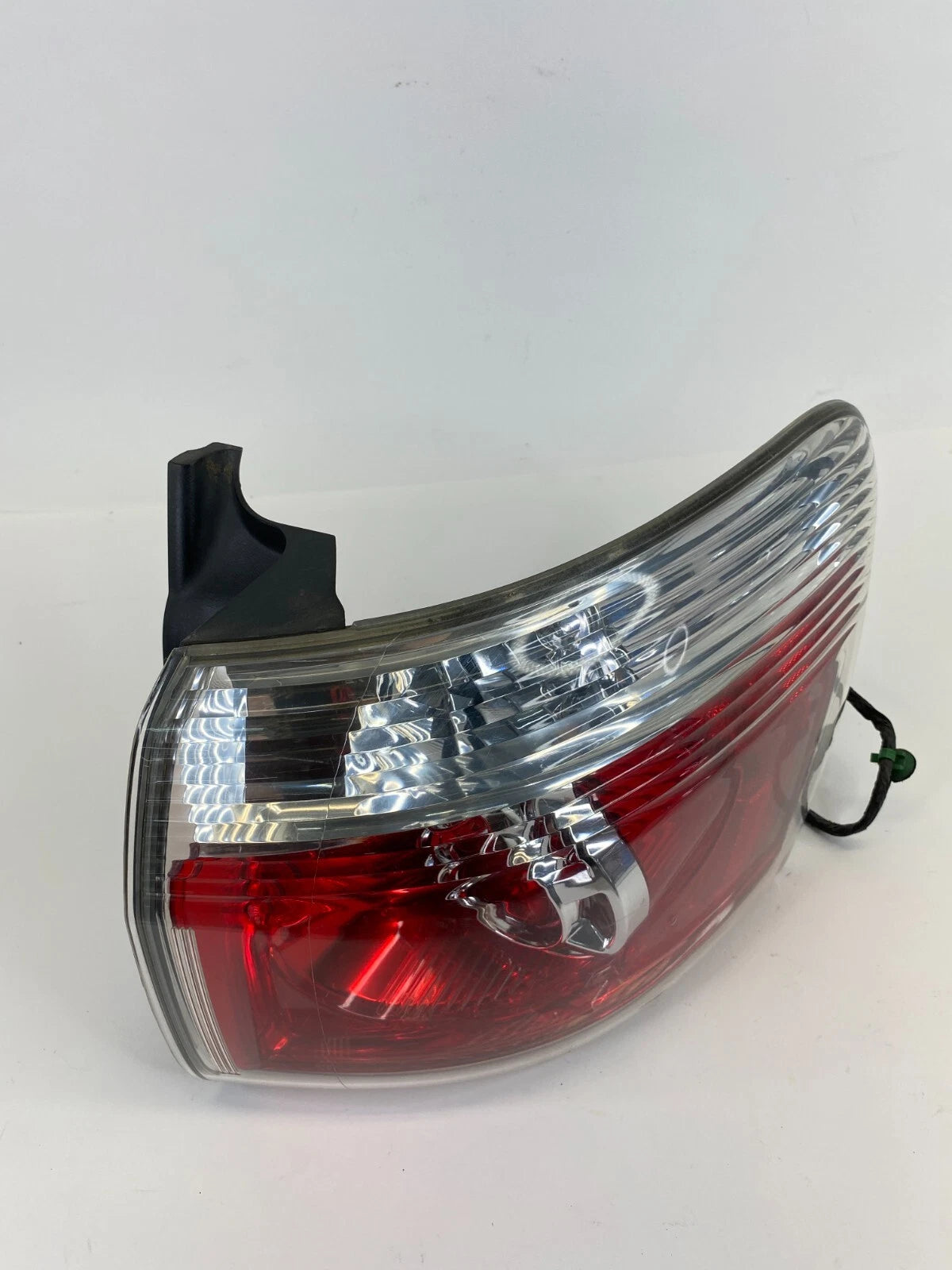 2007-2012 GMC ACADIA RIGHT SIDE TAIL LIGHT EXTERIOR TAILLIGHT LAMP 20912756 OEM
