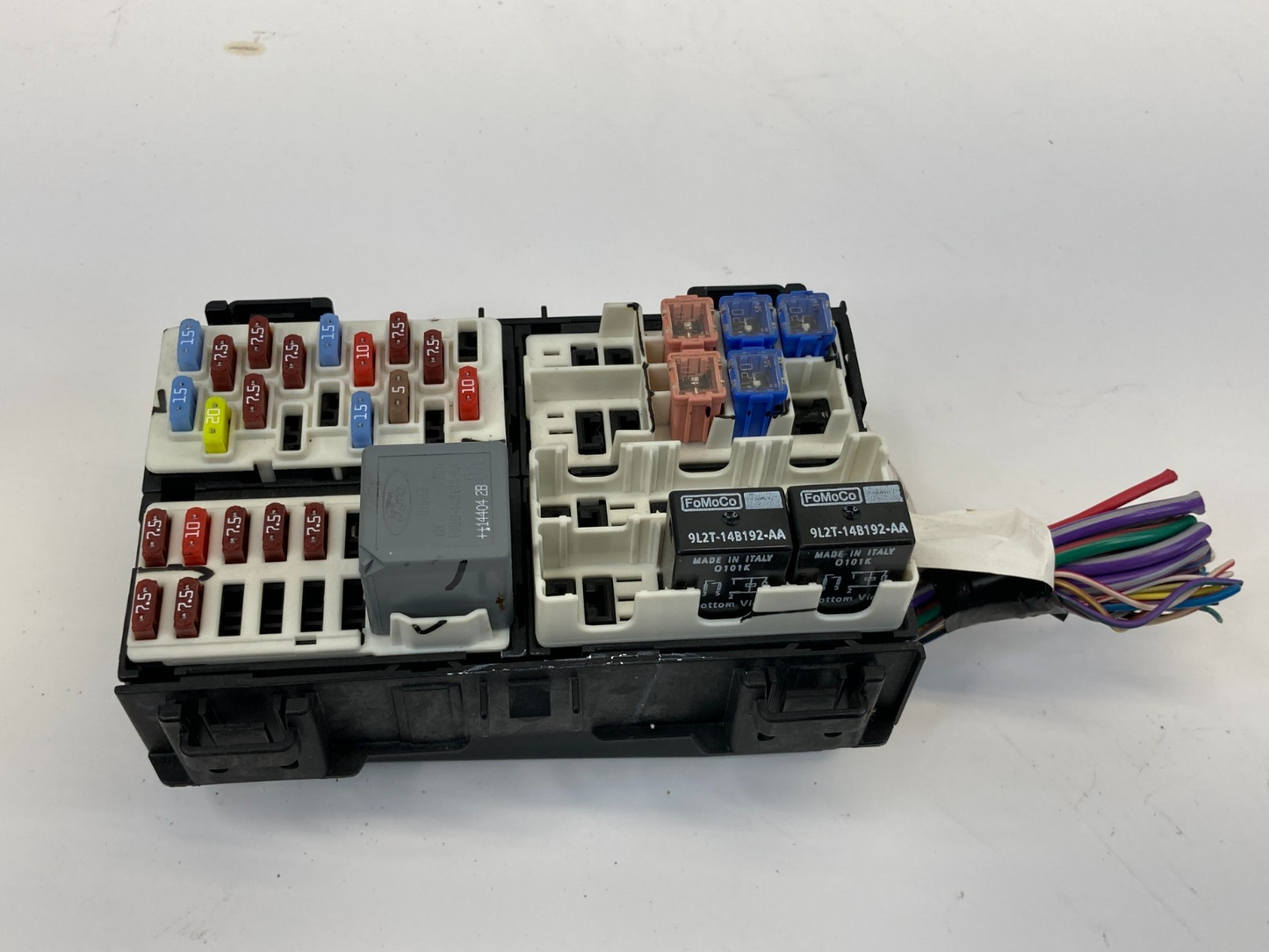 2014-2019 Ford Fiesta 1.6L AT Dash Interior Cabin Fuse Box Relay F2BT-14A005-BKB