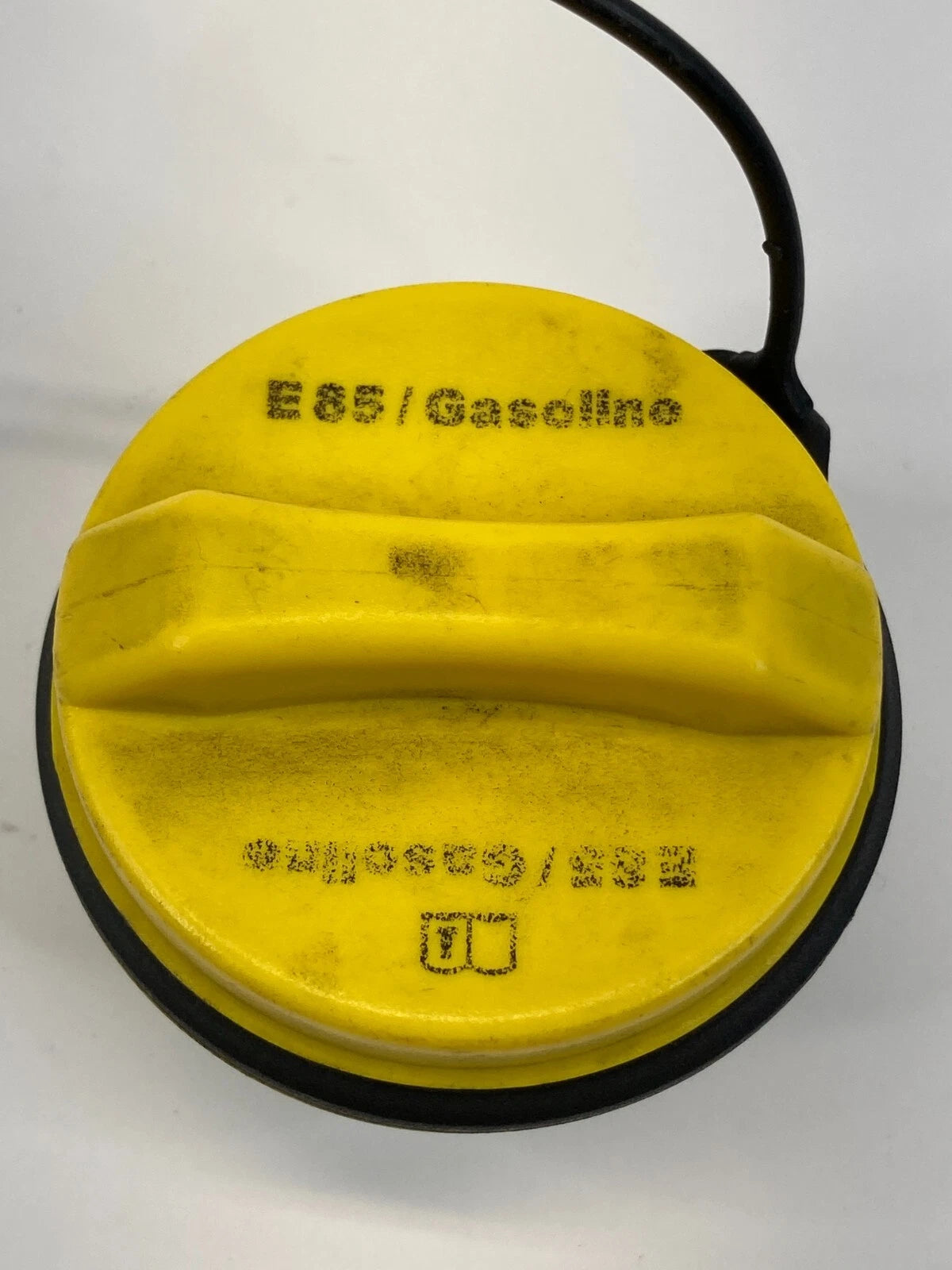 2004-2012 CHEVROLET MALIBU 00-13 IMPALA FUEL FILLER GAS TANK CAP LID COVER OEM