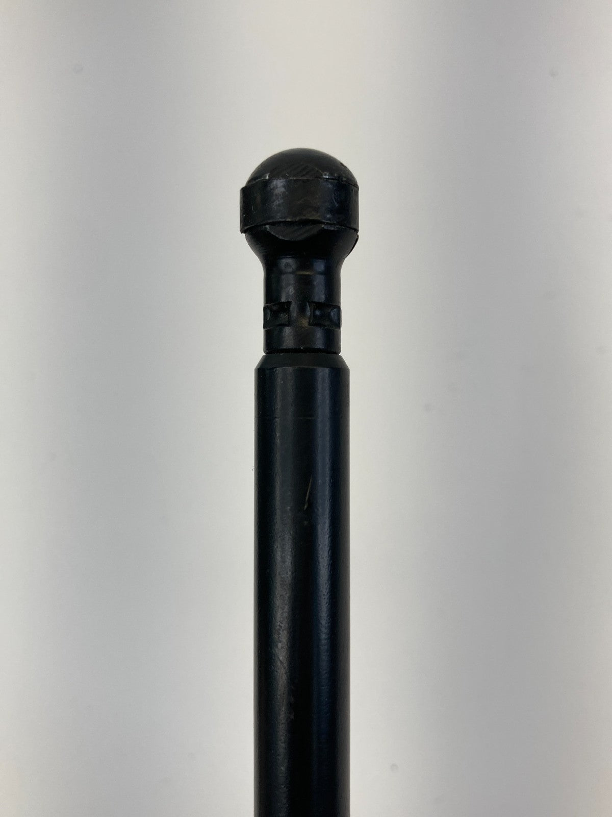 2007-2014 GMC Yukon Chevrolet Tahoe Trunk Liftgate Lift Support Shock Strut OEM