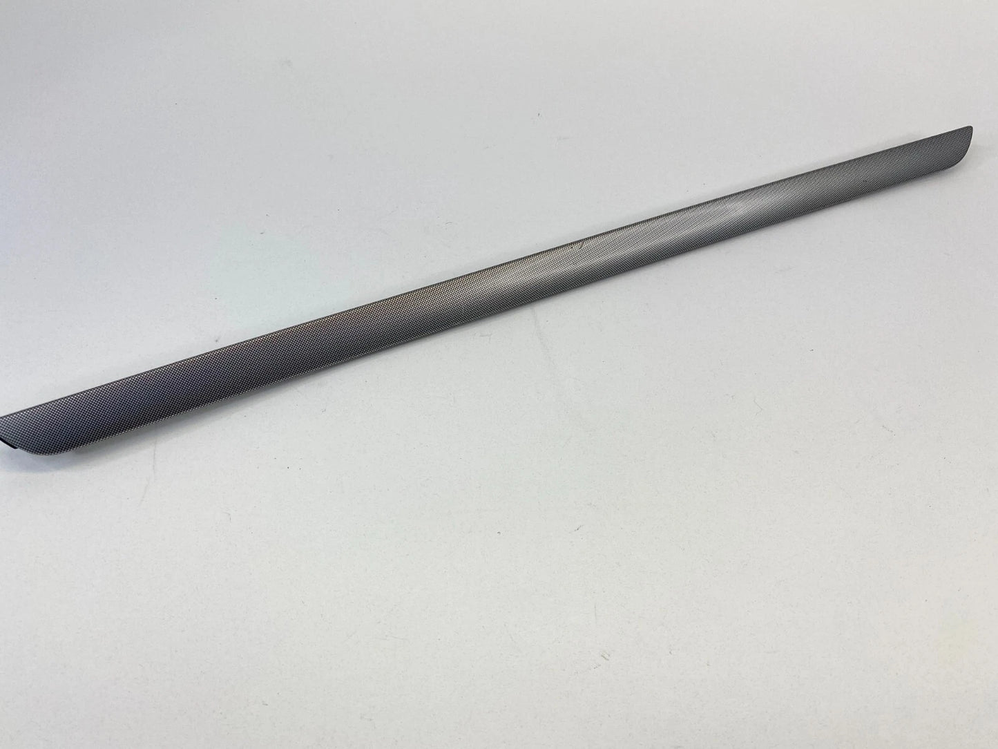 2005-2010 VOLKSWAGEN JETTA FRONT LEFT DOOR PANEL TRIM MOLDING 1K4-867-439 OEM