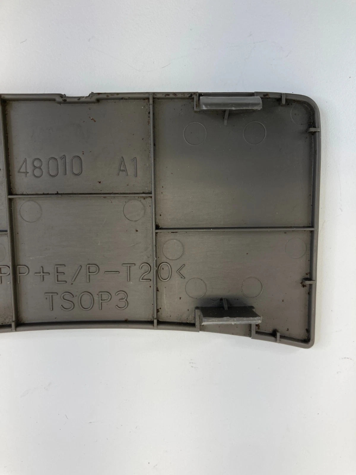 99 01 02 03 LEXUS RX300 CENTER CONSOLE BOX HOLE COVER LID TRIM 58839-48010 OEM