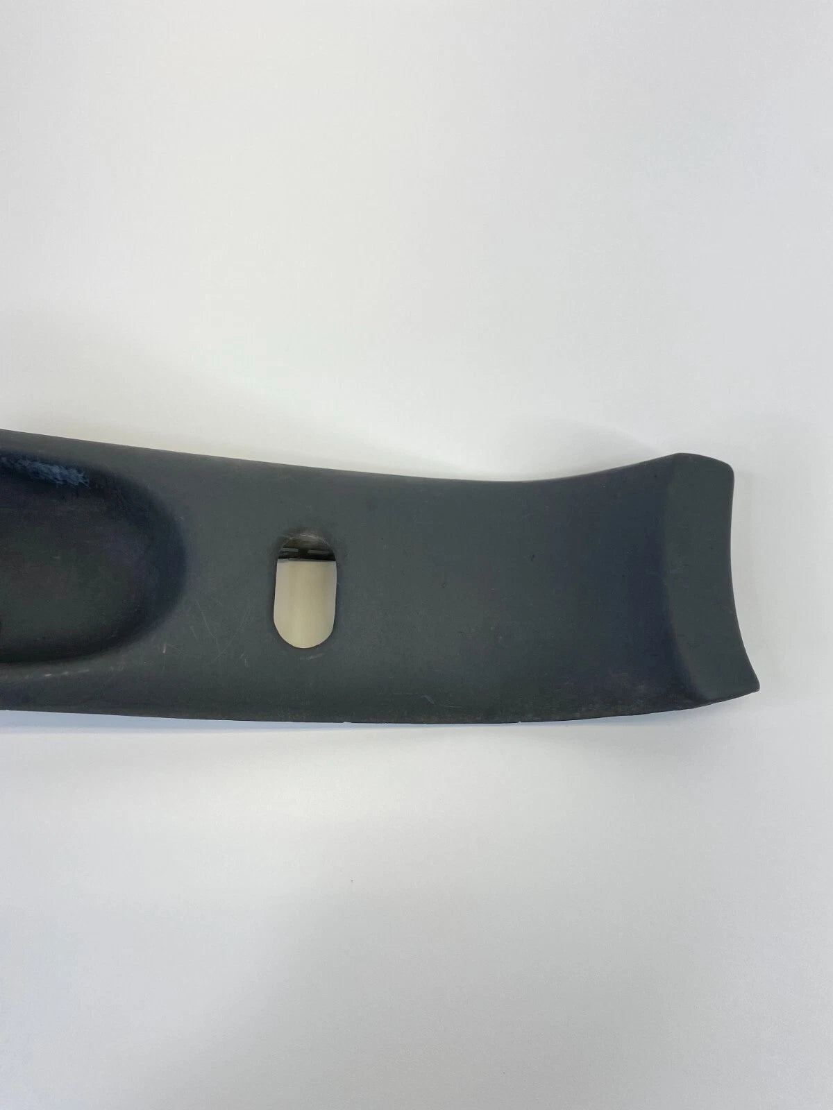 1997-2005 BUICK CENTURY FRONT RIGHT INNER DOOR HANDLE BEZEL TRIM COVER 10279858