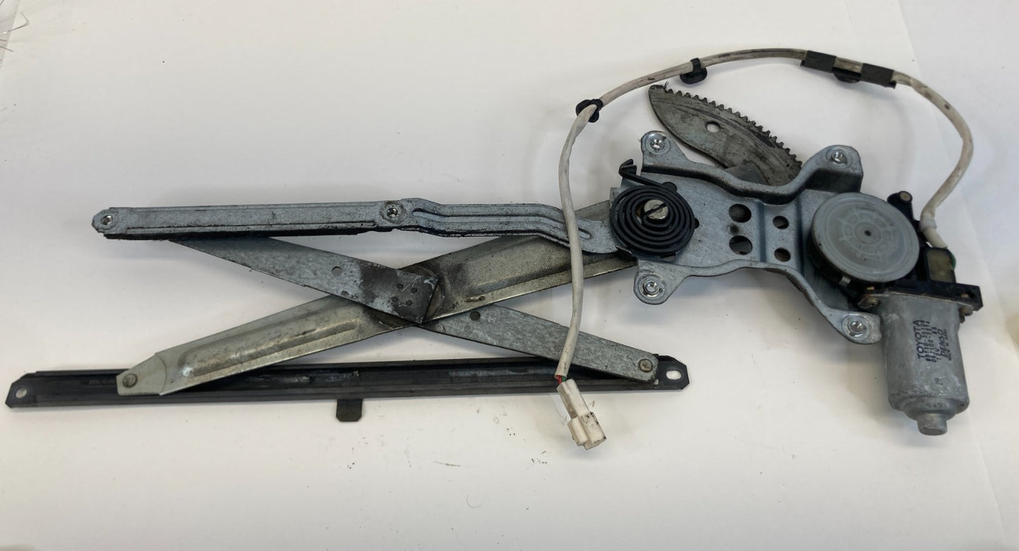 1996-2002 Toyota 4Runner Front Right Side Door Power Window Motor W/ Regulator