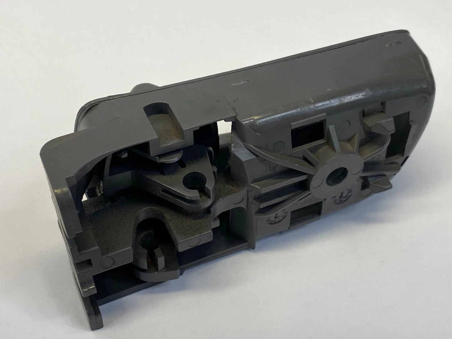 2004-2010 TOYOTA SIENNA CE & LE FRONT RH PASSENGER INTERIOR DOOR HANDLE GRAY OEM