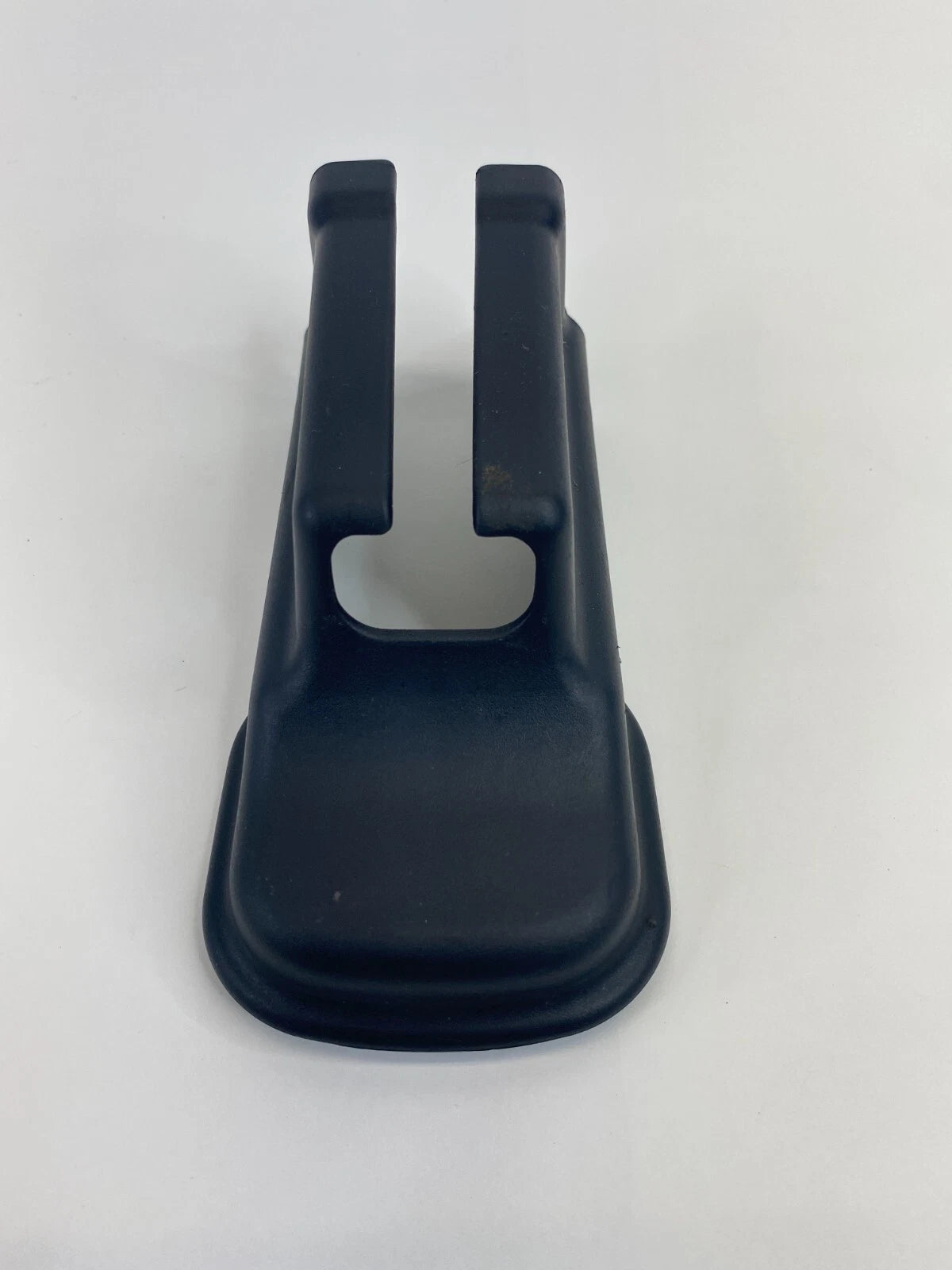 2000-2004 TOYOTA TUNDRA FRONT LEFT SEAT INNER REAR TRACK COVER TRIM 72137-0C030