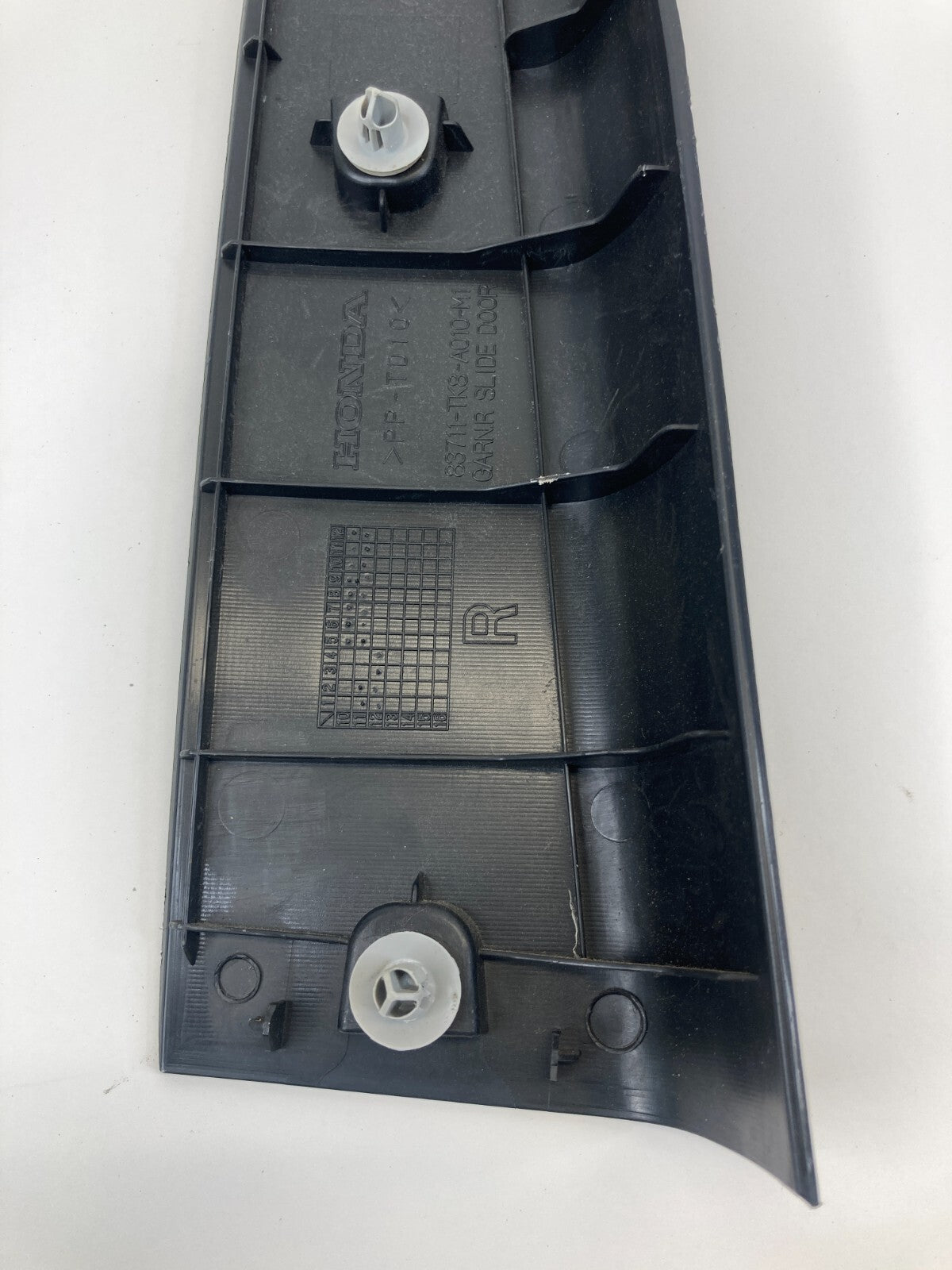 11-17 Honda Odyssey Rear Right Slide Door Pillar Trim Cover Panel 83711-TK8-A010