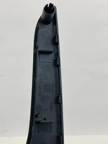2006-2010 VOLKSWAGEN PASSAT REAR RIGHT DOOR PULL HANDLE COVER TRIM 3C4-867-372