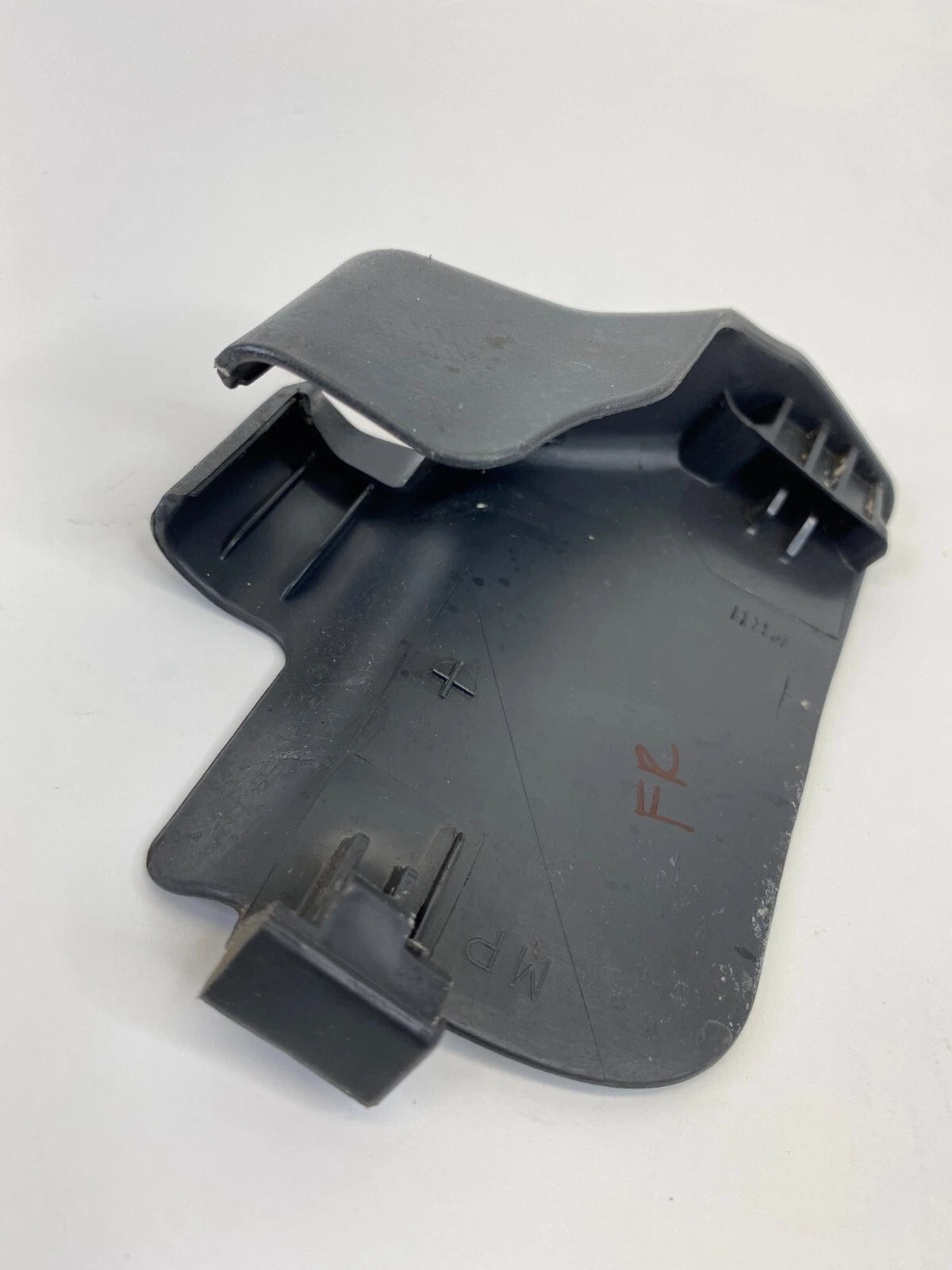 09-13 TOYOTA COROLLA FRONT RIGHT SIDE SEAT TRACK BRACKET COVER PANEL 72157-02140