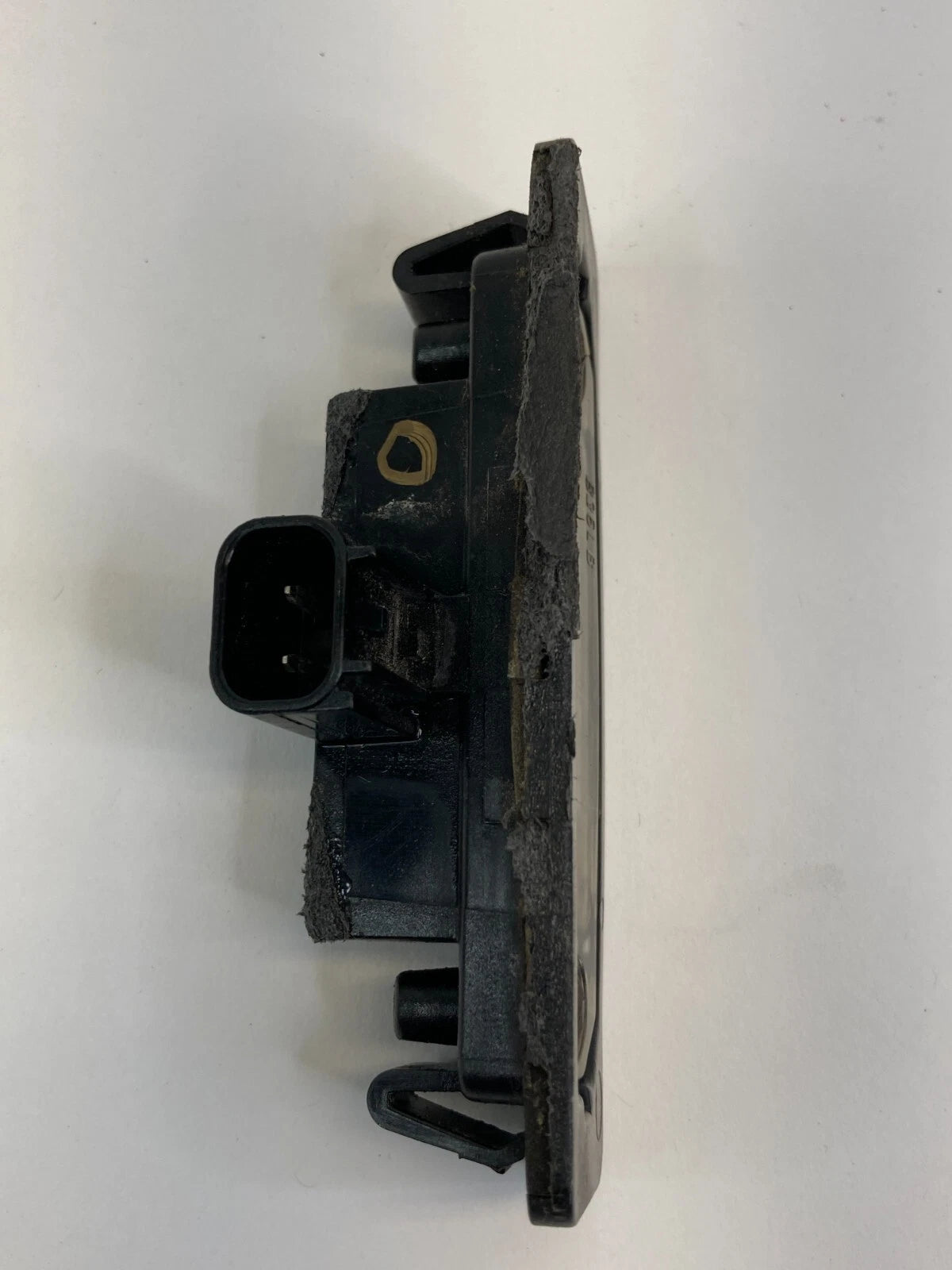 2006-2012 FORD FUSION REAR TRUNK LICENSE PLATE LIGHT LAMP 6E53-13543-AA OEM