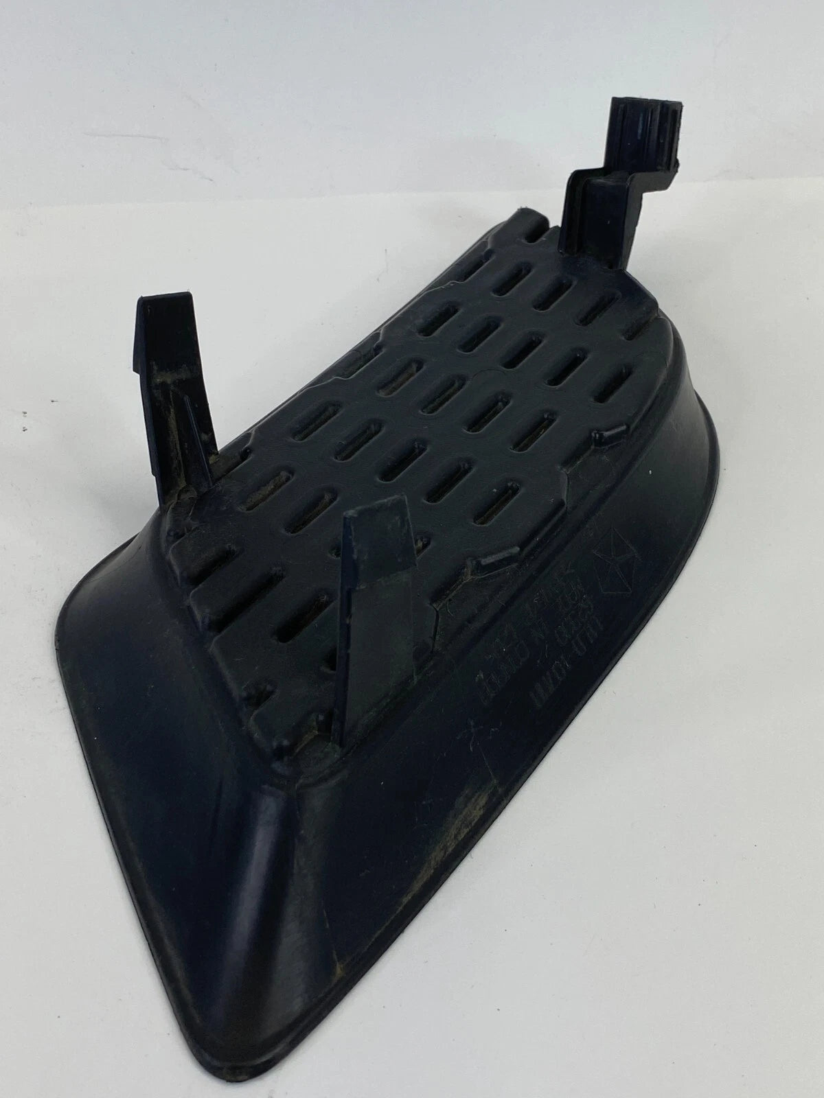 2011-2014 DODGE CHARGER FRONT LEFT DRIVER SIDE BUMPER FOG LIGHT COVER 11LD-107AA