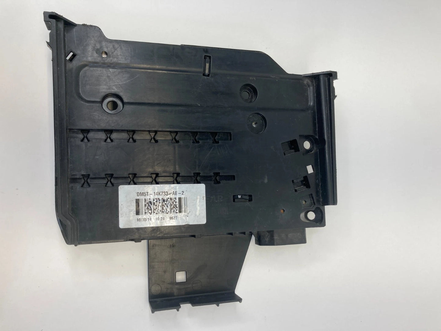 2012-2014 FORD FOCUS 2.0L BATTERY TERMINAL POWER DISTRIBUTION CONTROL MODULE OEM