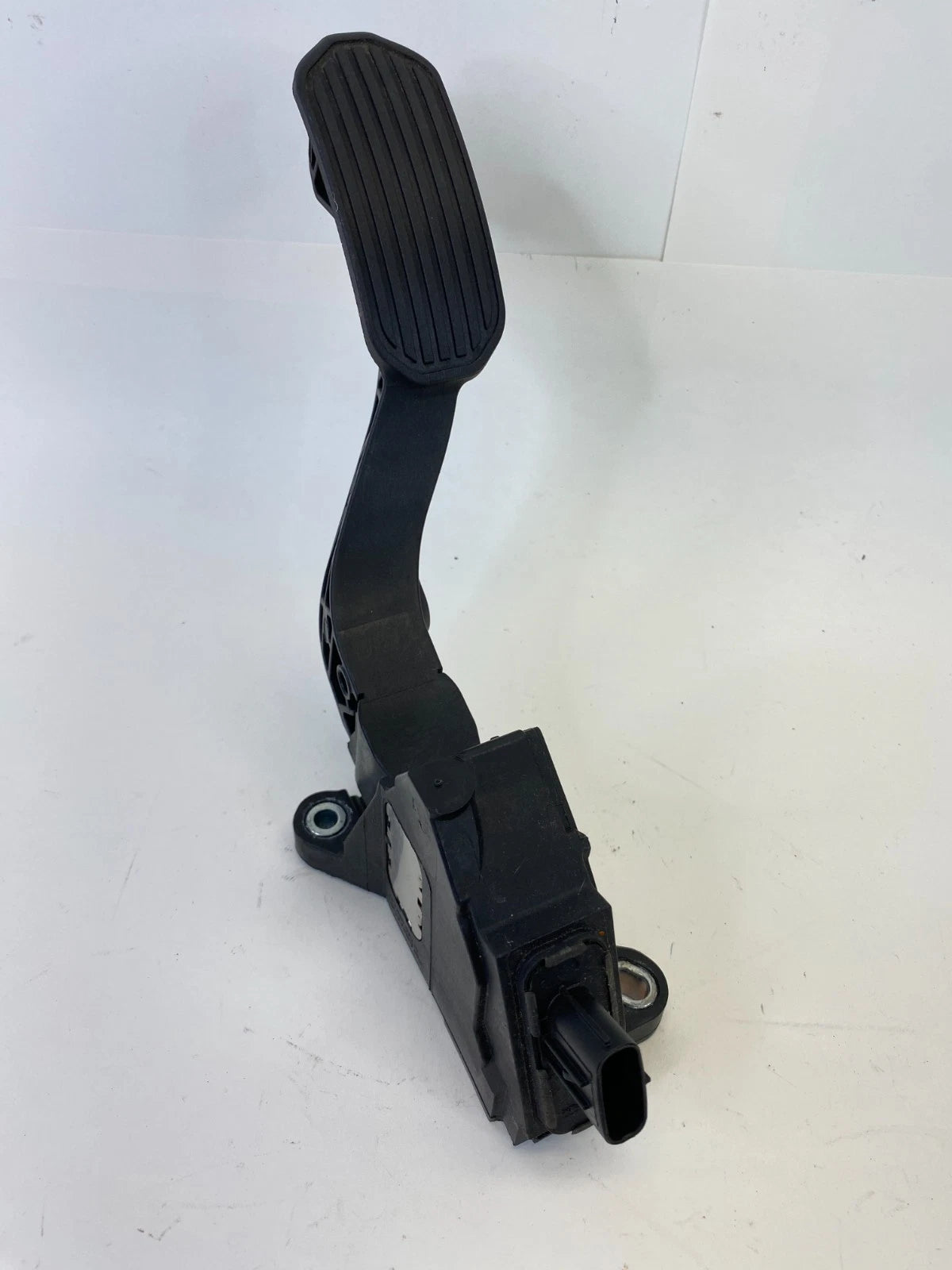 2014-2019 TOYOTA COROLLA ACCELERATOR GAS PEDAL POSITION SENSOR 78110-02250