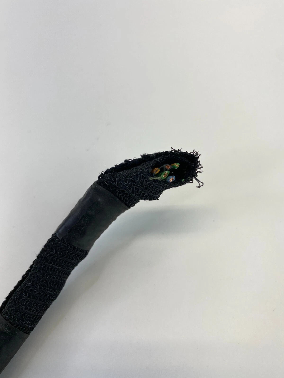 2000-2004 VOLVO S40 FRONT LEFT OR RIGHT HEADLIGHT WIRE HARNESS CONNECTOR PLUG
