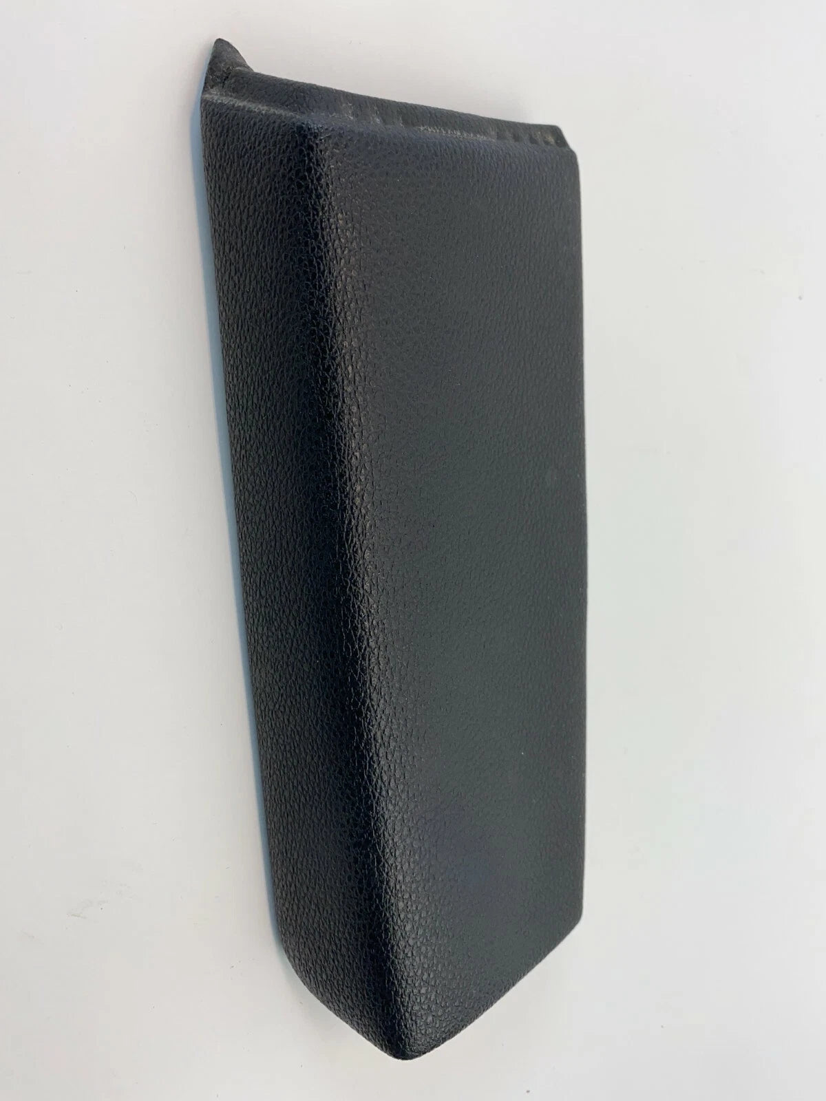2011-2014 CHEVROLET CRUZE FRONT RIGHT INTERIOR DOOR PANEL ARMREST ASSEMBLY OEM