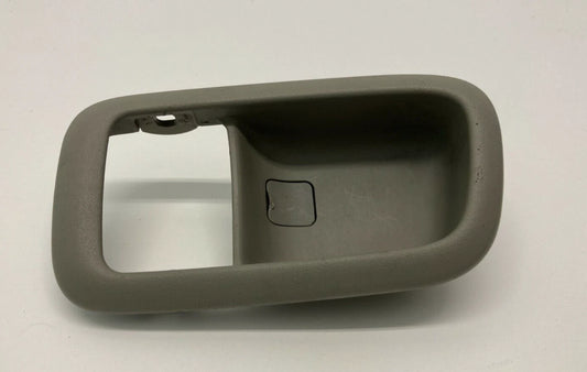 1997-2001 LEXUS ES300 REAR LEFT INTERIOR INNER DOOR HANDLE BEZEL 6927833030 OEM