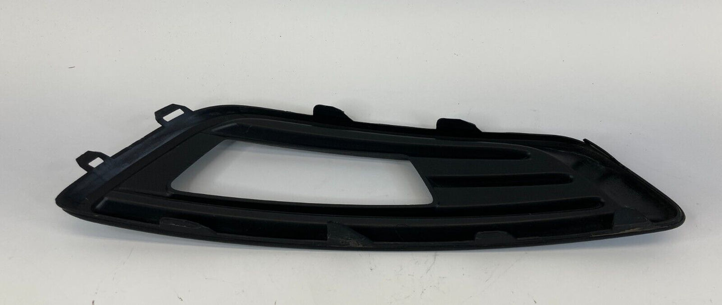 2015-2018 Ford Focus Front Right Side Fog Light Bumper Cover Trim F1EB-15A298-A