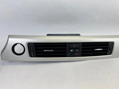 07 08 BMW 335XI CENTER DASH AIR VENT PANEL W/ LOCK DTC HAZARD SWITCH 64229151166