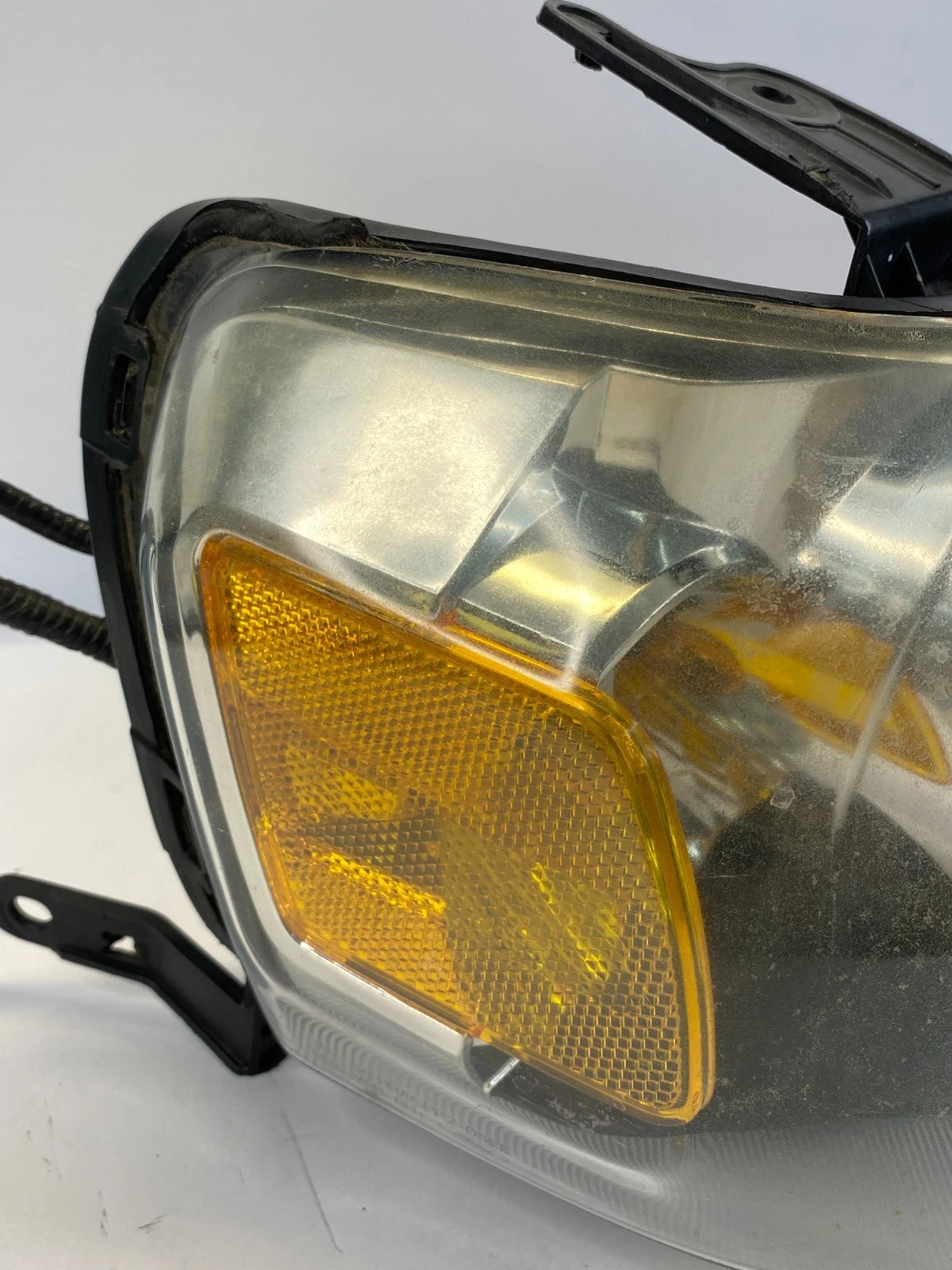 2005-2007 FORD ESCAPE FRONT RIGHT HEADLIGHT HEADLAMP 5L8X-13C199-AF OEM FACTORY