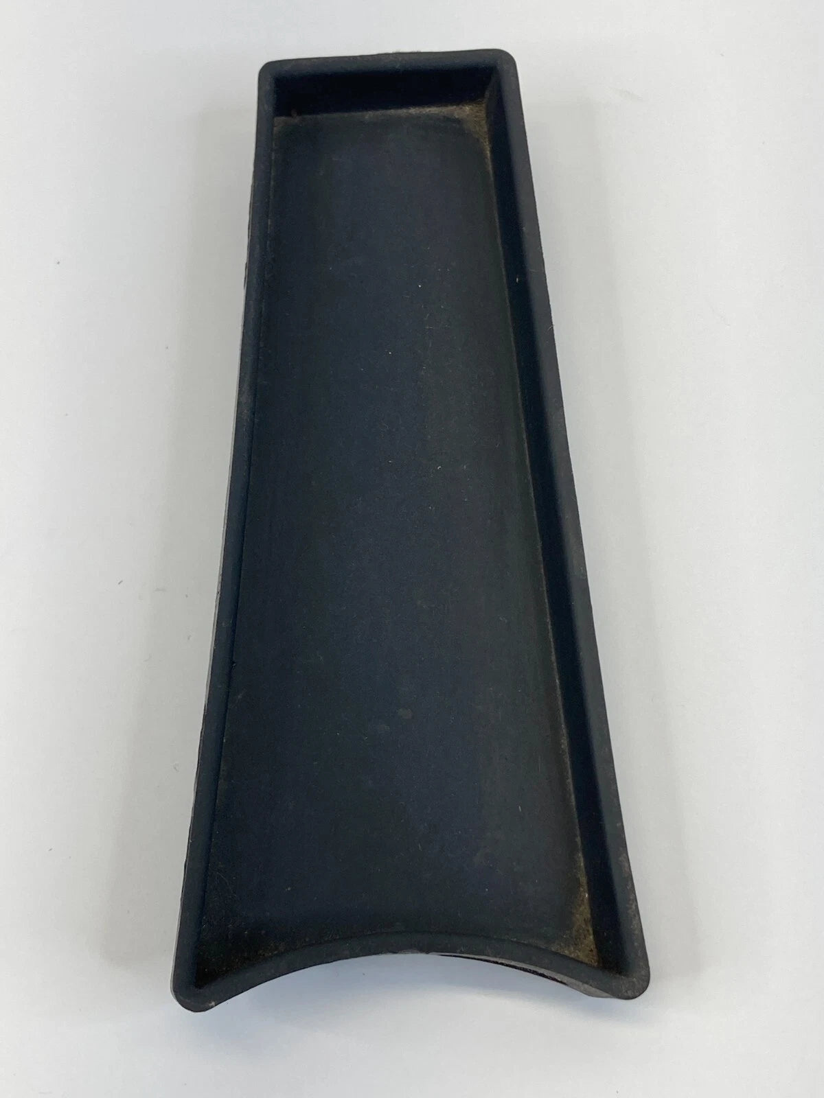 2004-2006 CADILLAC SRX REAR RIGHT CUP HOLDER CUPHOLDER RUBBER MAT 03-021-D OEM