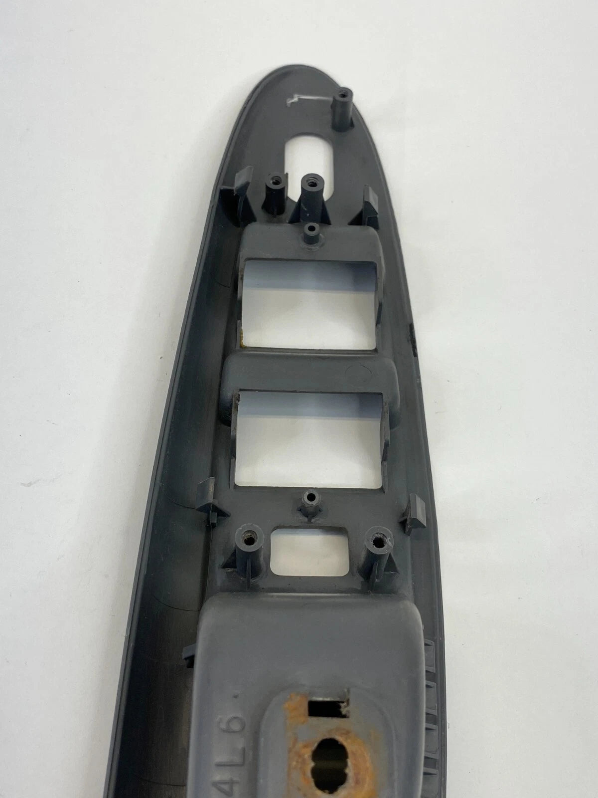 2004-2006 MAZDA MPV FRONT LEFT SIDE DOOR WINDOW SWITCH BEZEL TRIM LC62-68-4L6