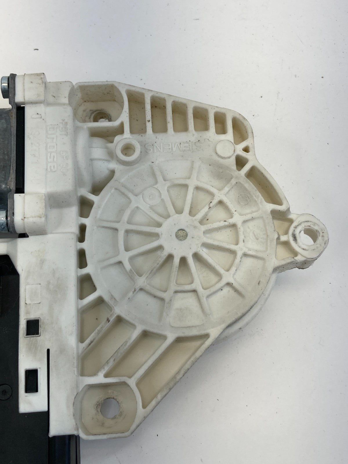 2009-2012 Volkswagen CC Front Left Side Door Power Window Motor 3C0-959-793-A