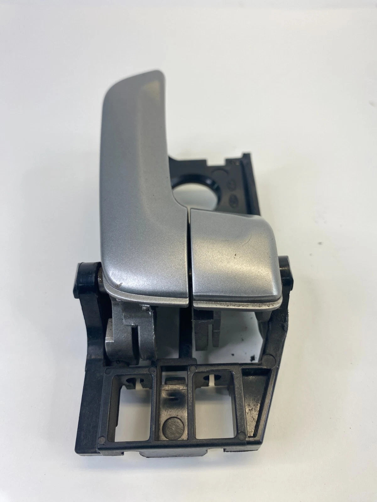 05-10 KIA SPORTAGE FRONT RIGHT PASSENGER INNER DOOR HANDLE SILVER OEM 82613-1F00