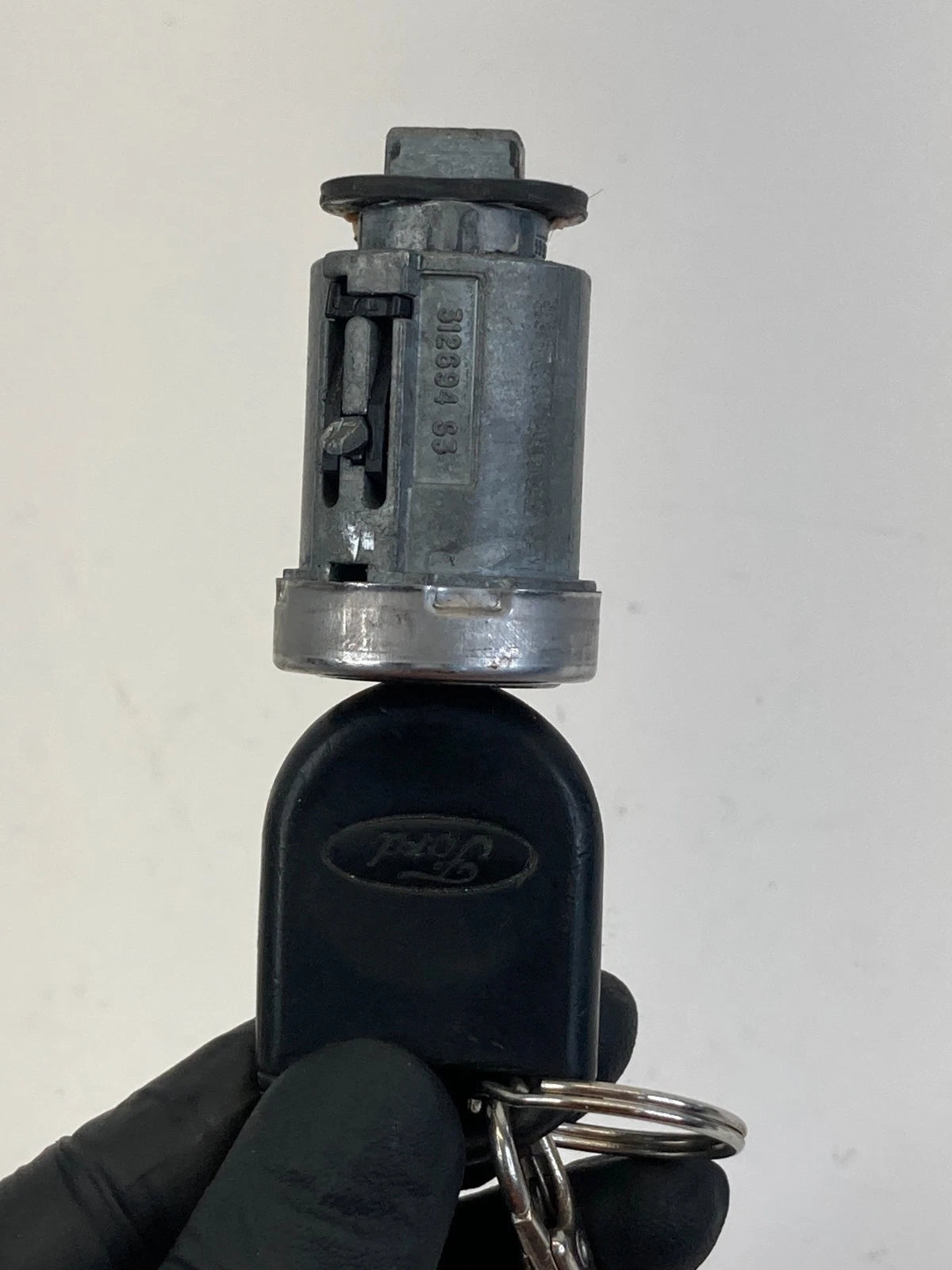 13-19 FORD POLICE INTERCEPTOR UTILITY IGNITION SWITCH LOCK CYLINDER W/ KEY OEM